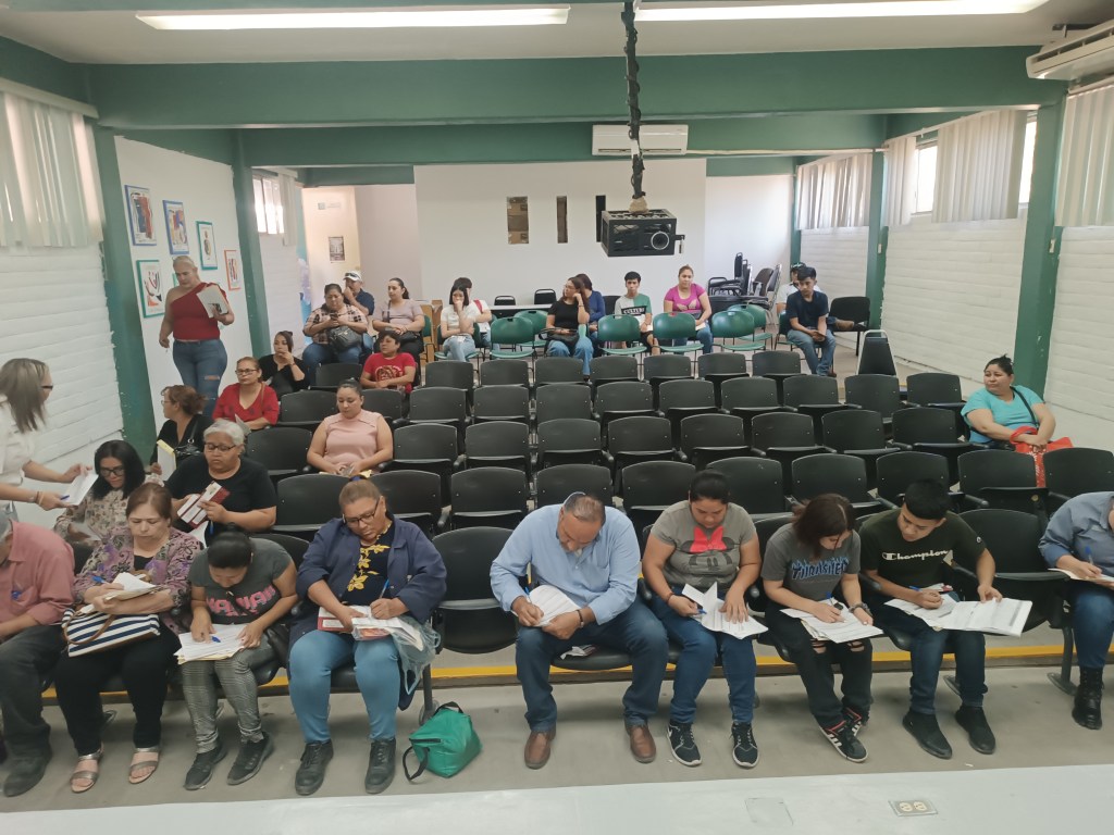 Entrega de tarjeta de Becas Benito&nbsp;Juárez